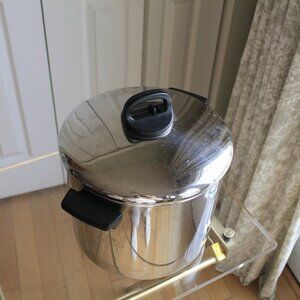 Revere Ware 8 Qt Stainless Steel Pot with Lid